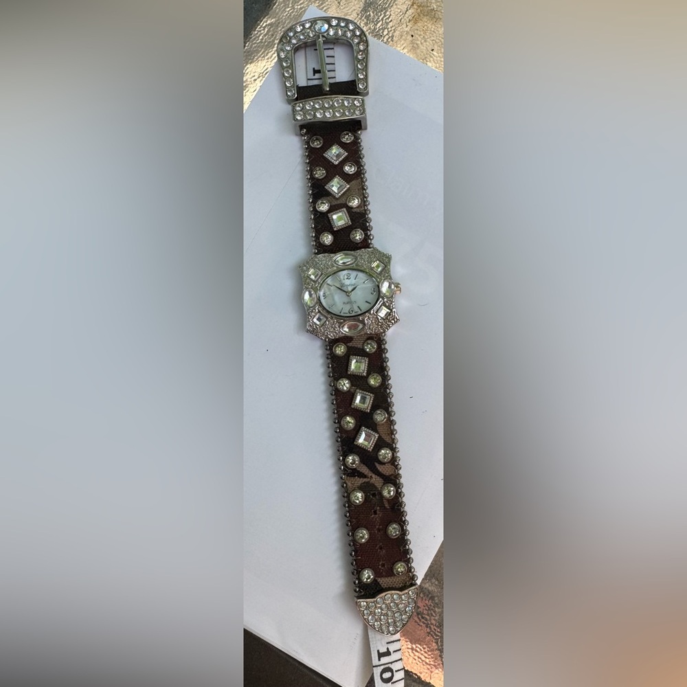 Geneva Platinum Camouflage band women’s watch - Picture 8 of 8